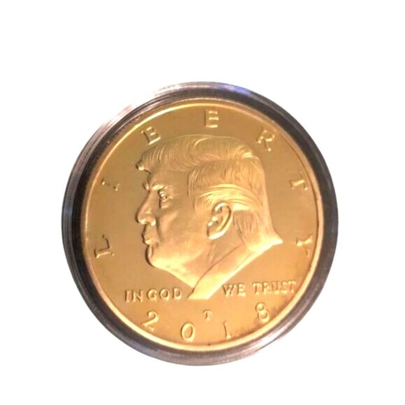 Donald Trump 2018 24K Gold Plated Collectible Eagle Coin with Fit Display Case - Picture 1 of 6